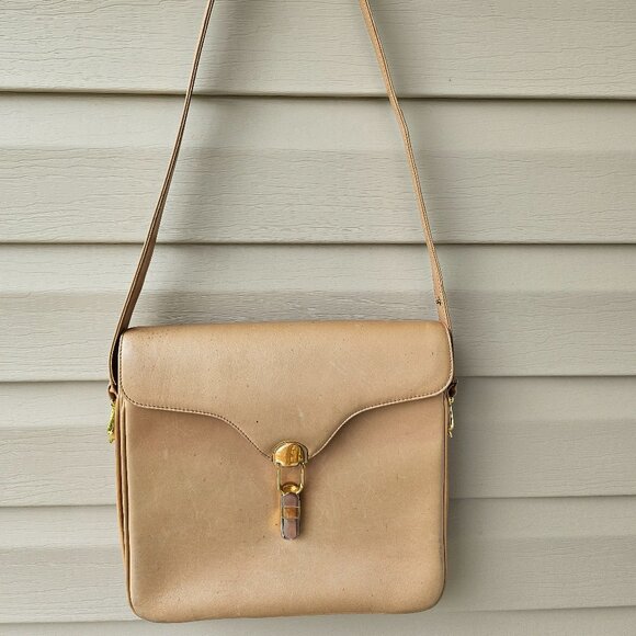 Gucci Handbags - Gucci Vintage Cream/Beige Handbag